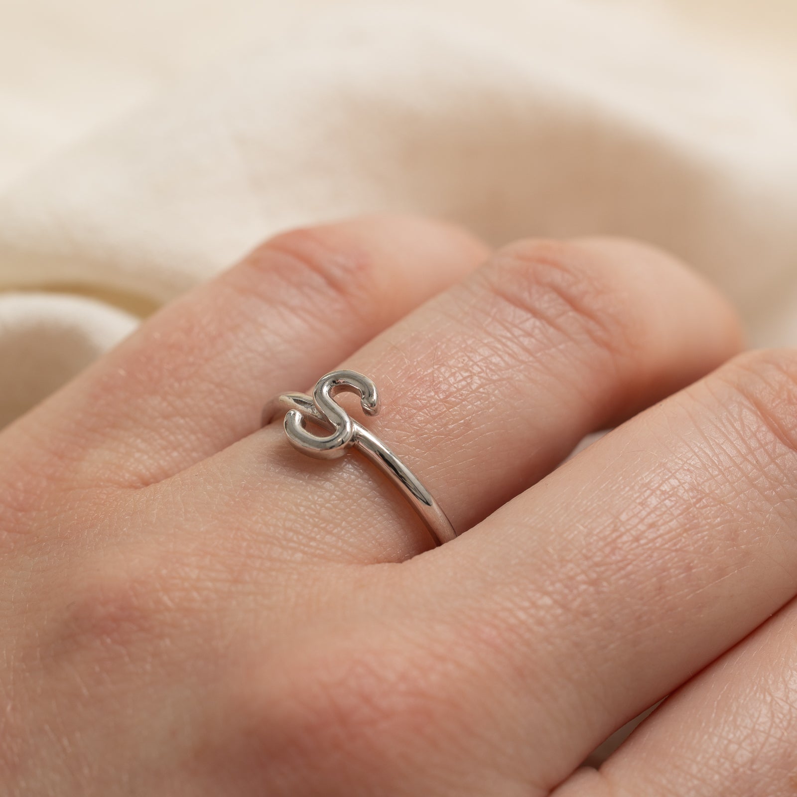 '100 Ways' White Gold 'S' Initial Ring | SZ 7