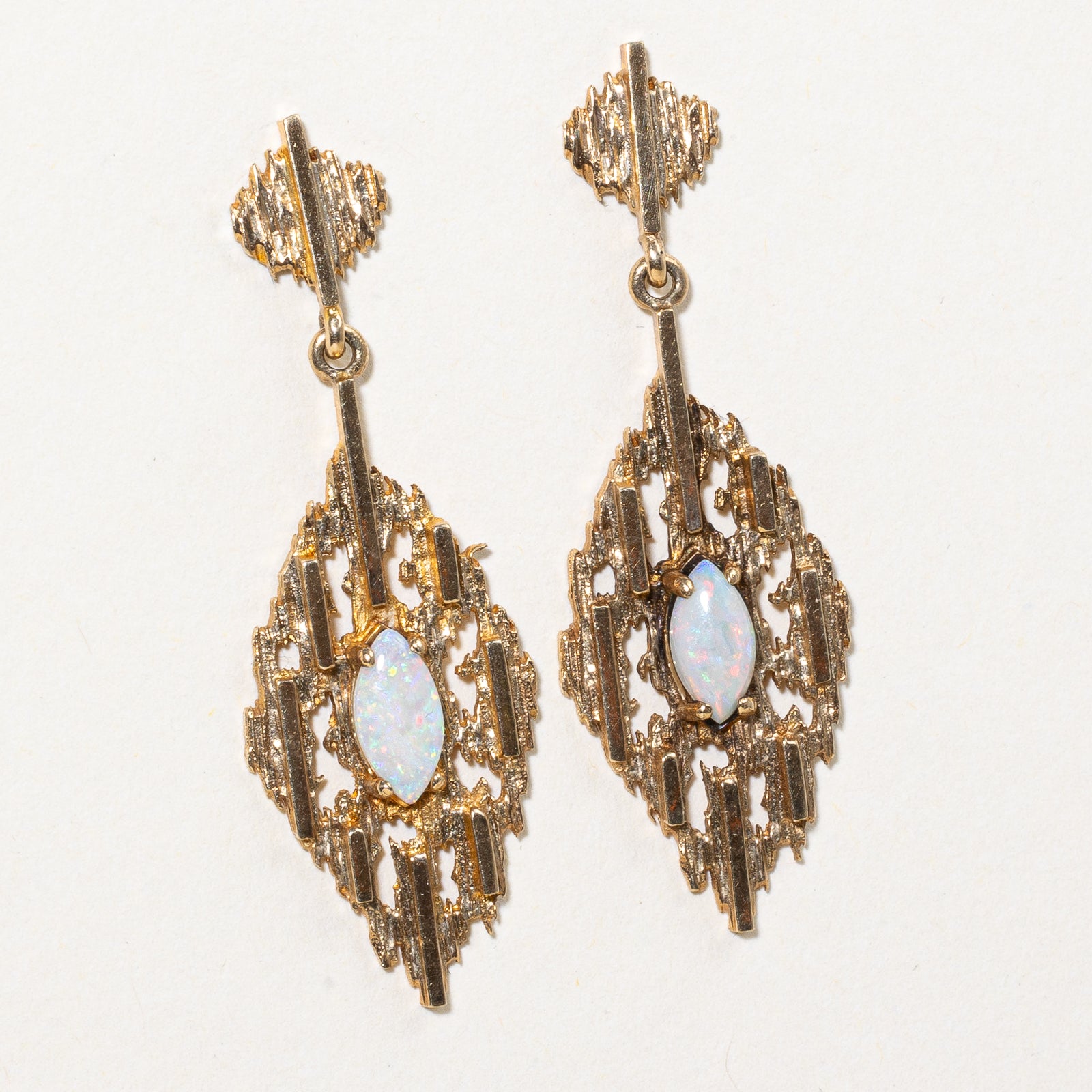 Boucles d'oreilles pendantes en opale | 0,60 ct |
