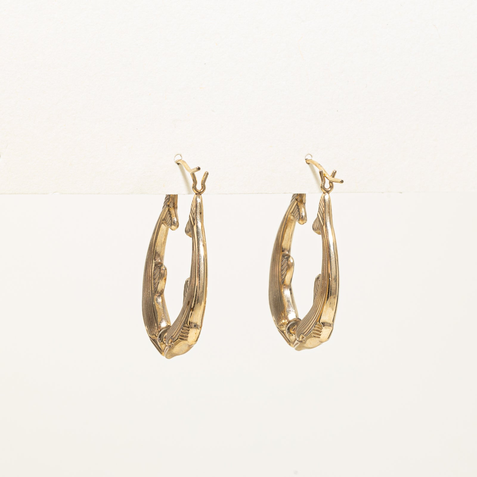 10k Yellow Gold Dolphin Earrings |