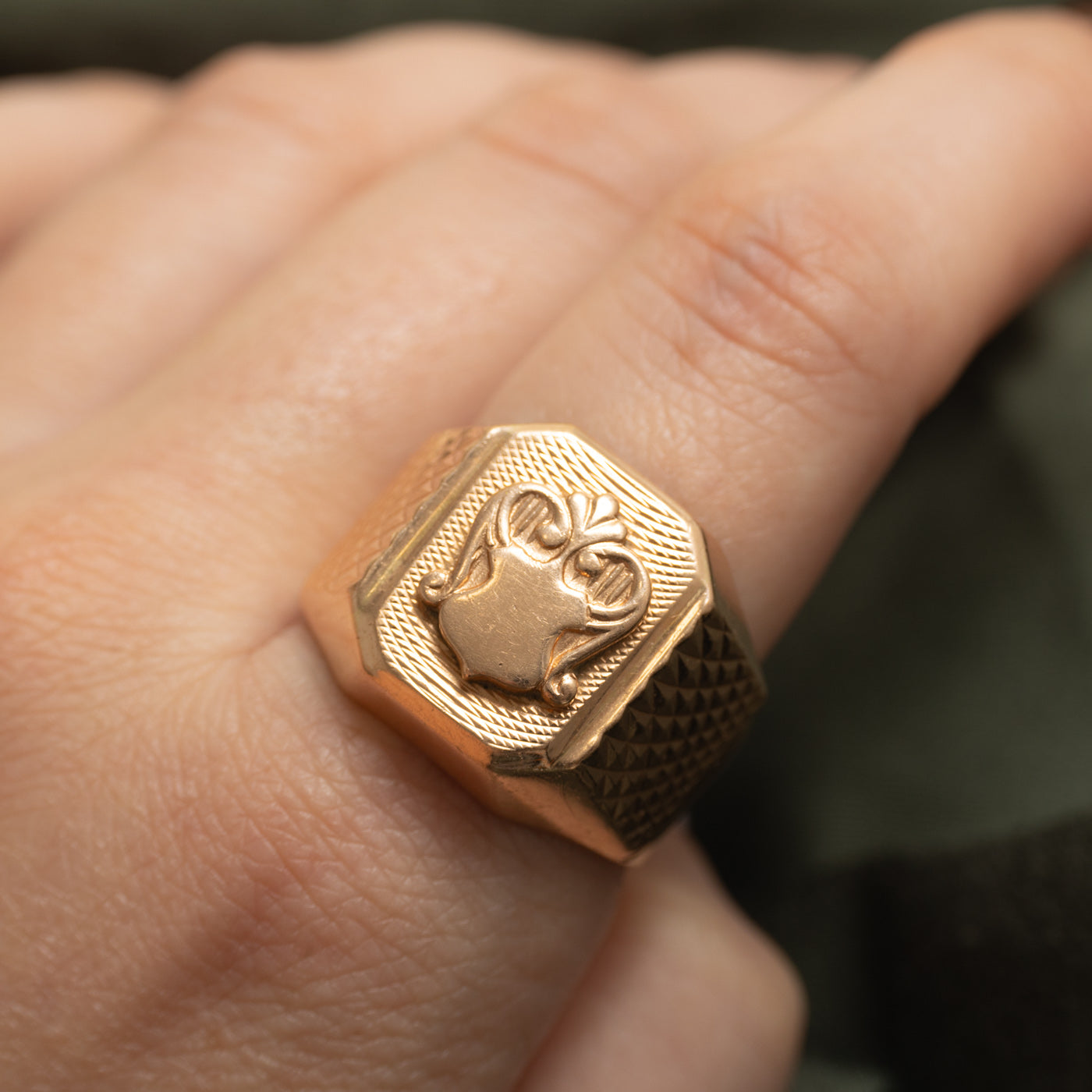 1977 Soviet Hallmarked Azerbaijani Textured Shield Ring | SZ 12.25 |