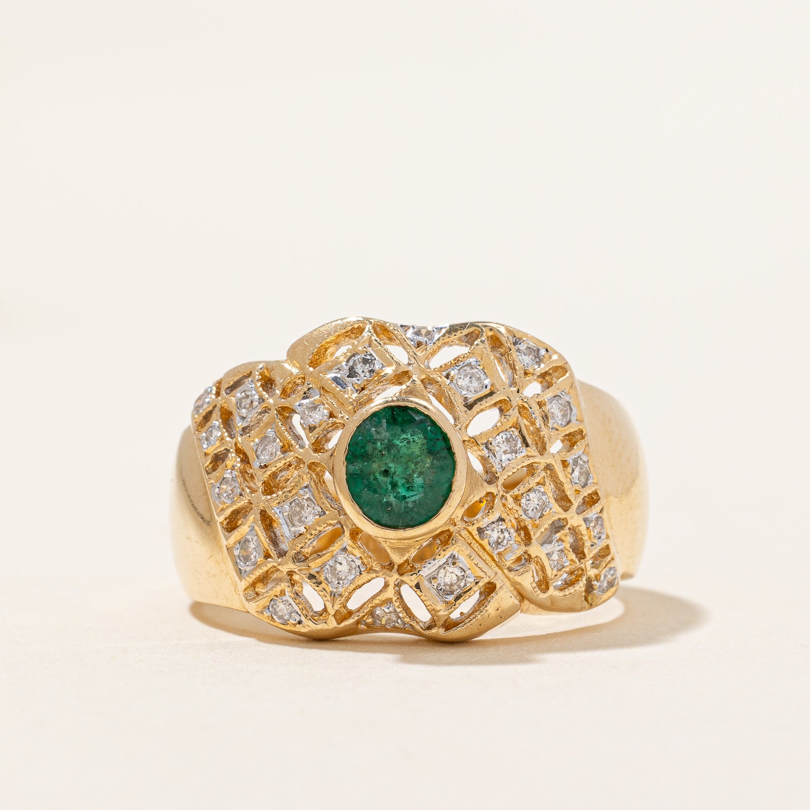 Bezel Set Emerald & Diamond Cocktail Ring | 0.20ctw, 0.39ct | SZ 6.75 |