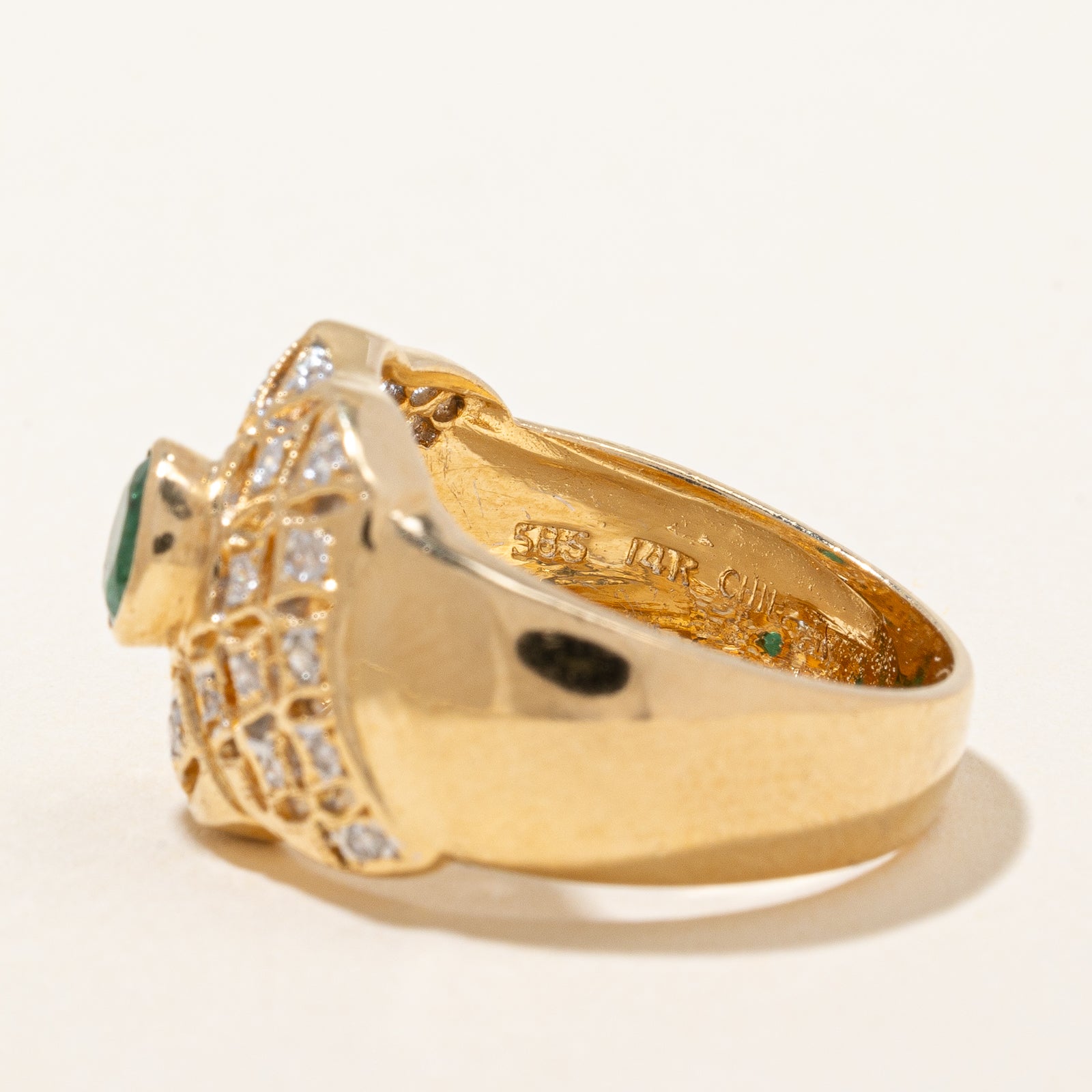 Bezel Set Emerald & Diamond Cocktail Ring | 0.20ctw, 0.39ct | SZ 6.75 |