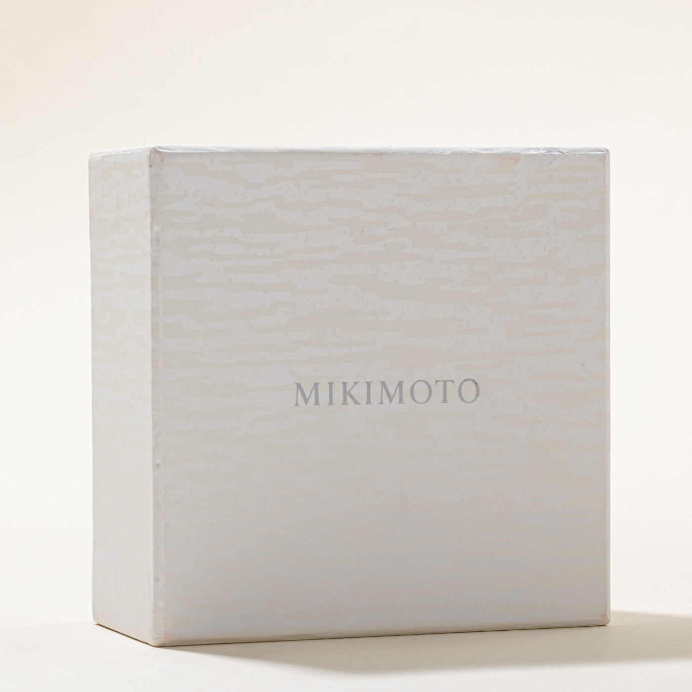 Pendentif « Mikimoto » en perle et diamant | 6,5 mm, 0,03 ct |