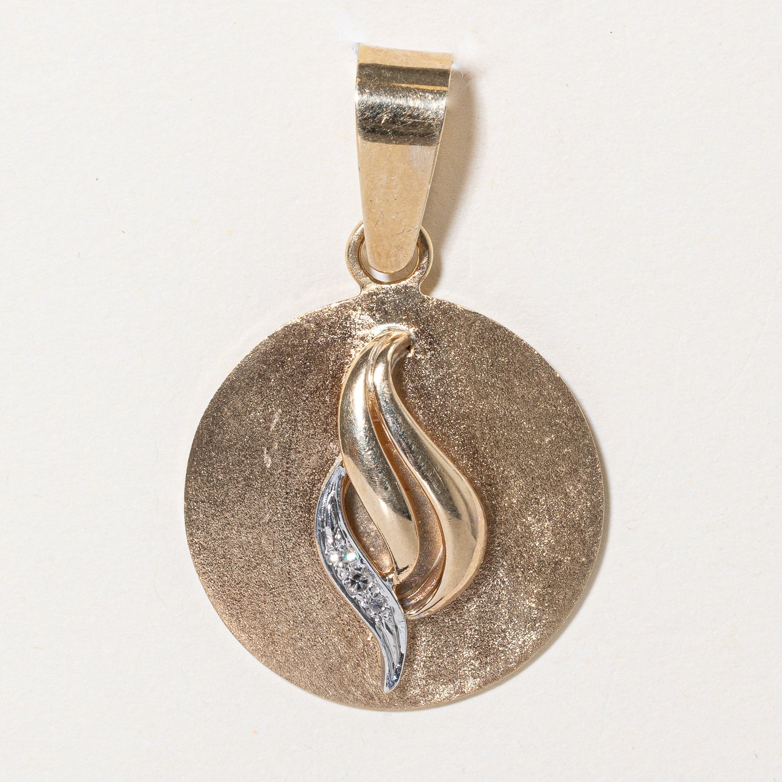 Yellow Gold Round Diamond Pendant | 0.04ctw |