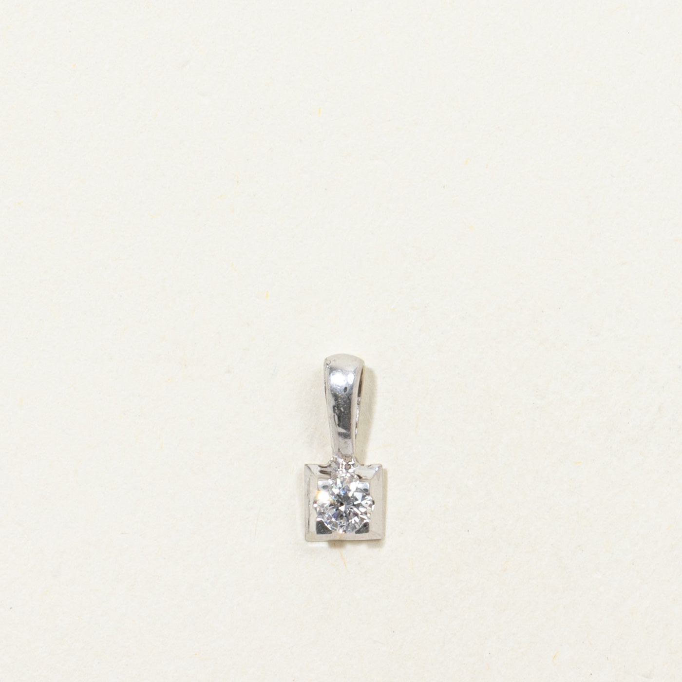 ***QC 10k Solitaire Diamond Pendant Necklace | 0.13ctw | 18"