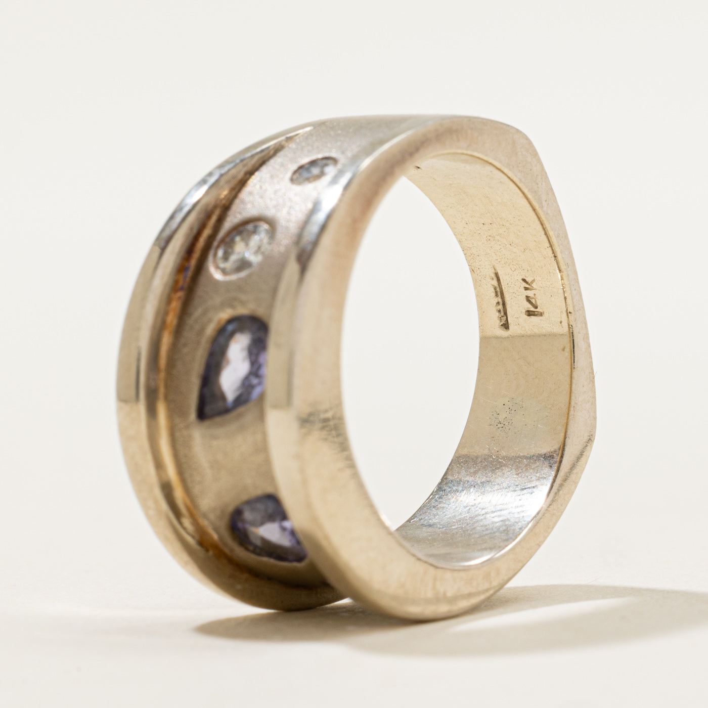 Tanzanite & Diamond Ring | 0.60ctw, 0.24ctw | SZ 7.25 |