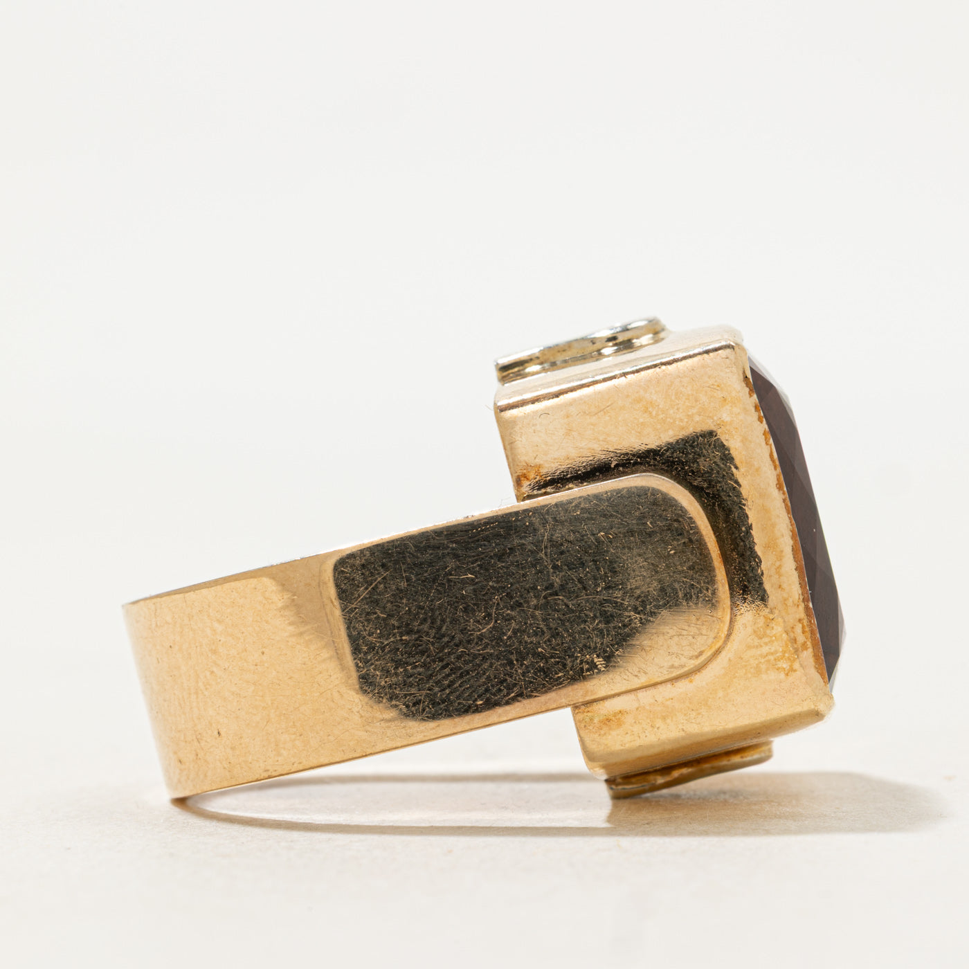 Bague cocktail en citrine et diamants | 24,00 ct, 0,17 ct | Taille 8,5 |