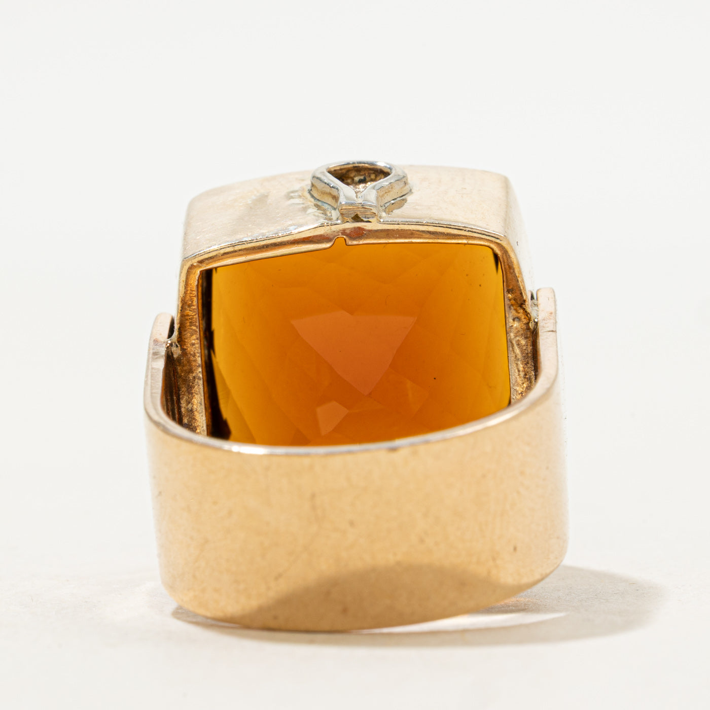 Bague cocktail en citrine et diamants | 24,00 ct, 0,17 ct | Taille 8,5 |