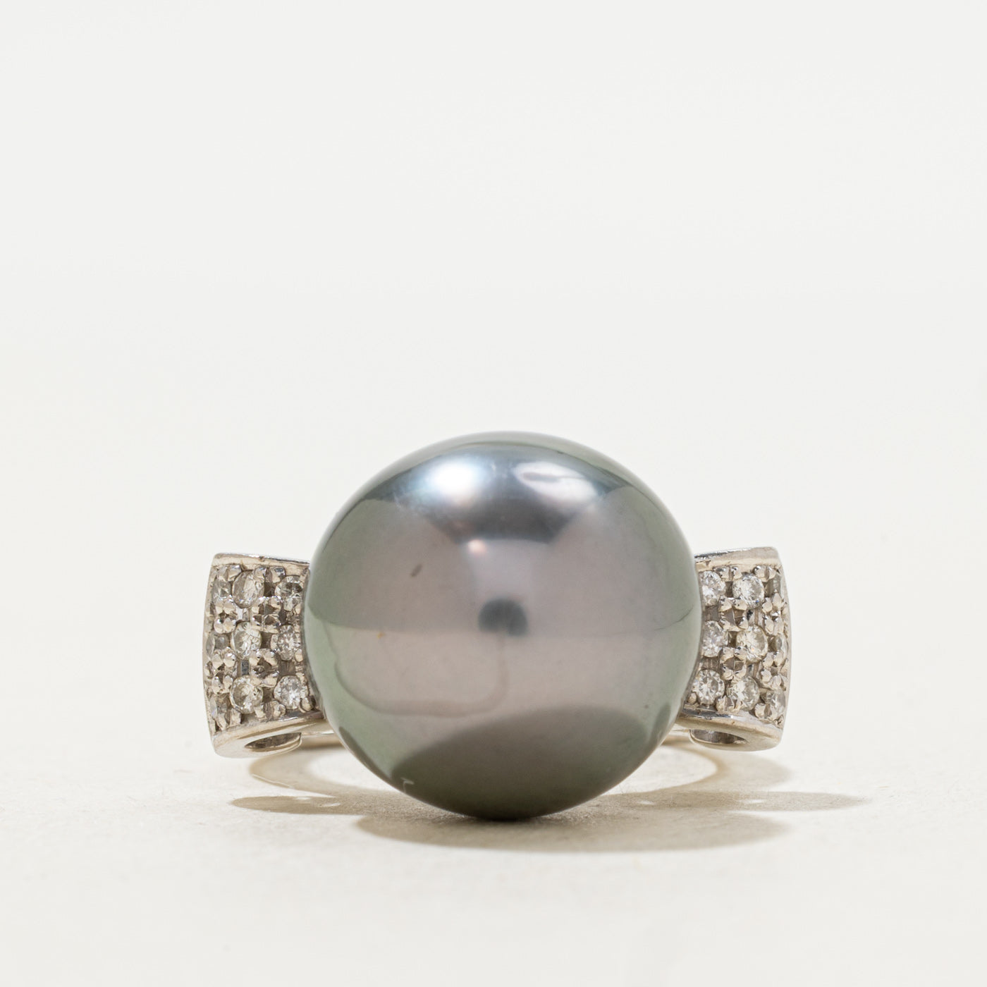 Platinum Tahitian Pearl & Diamond Ring | 0.17ctw | SZ 5.25 |
