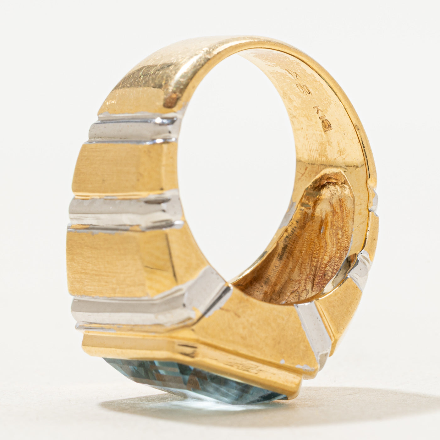 Bezel Set Blue Topaz Ring | 9.00ct | SZ 7.5 |