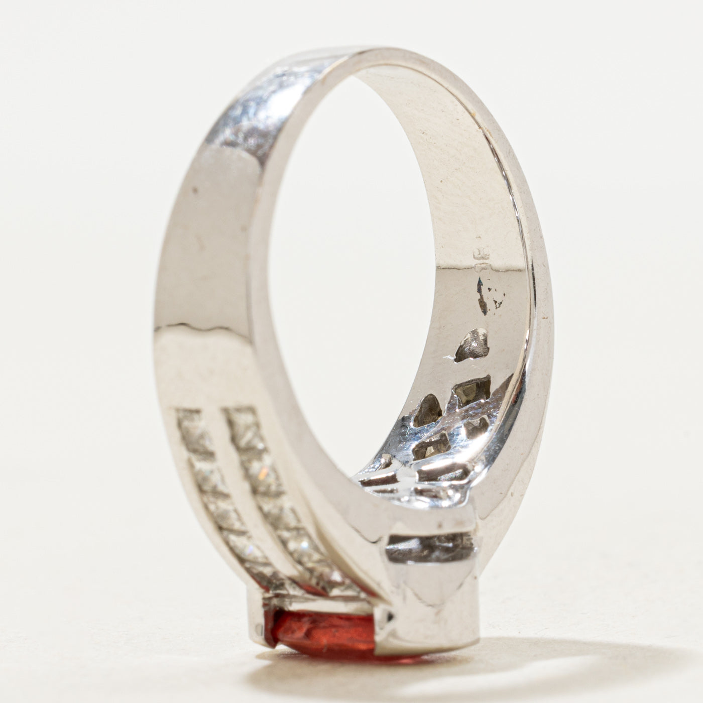 Bague saphir et diamant sertie semi-clos | 1,60 ct, 1,00 ct au total | Taille 6,75 |