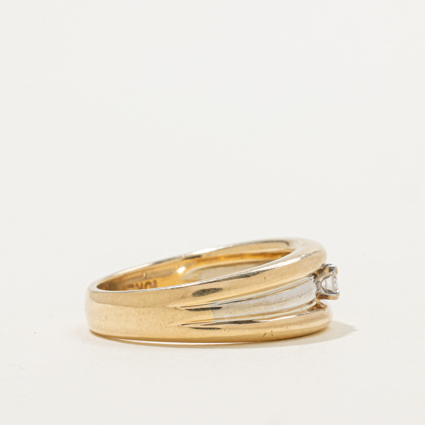 Two Tone Gold Diamond Ring | 0.08ct | SZ 8 |
