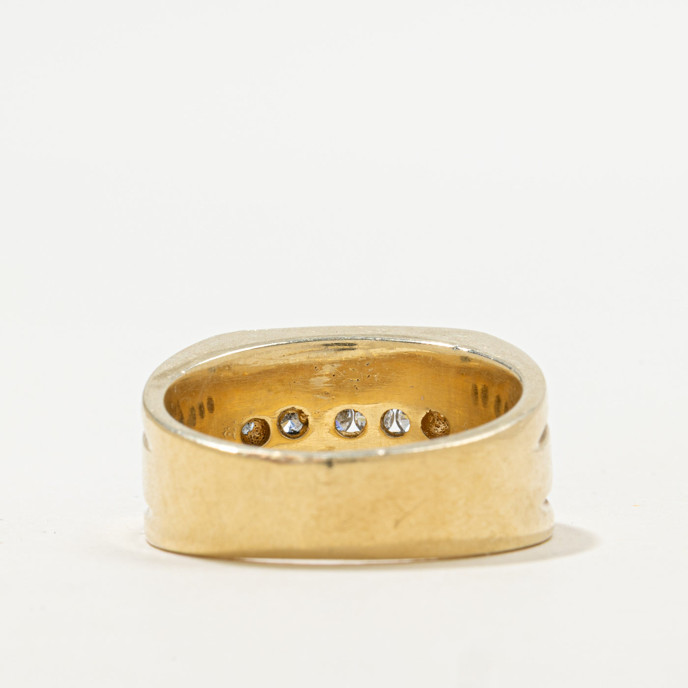 Bague chevalière en onyx noir et diamants | 1,00 ct, 0,28 ct | Taille 10,25 |