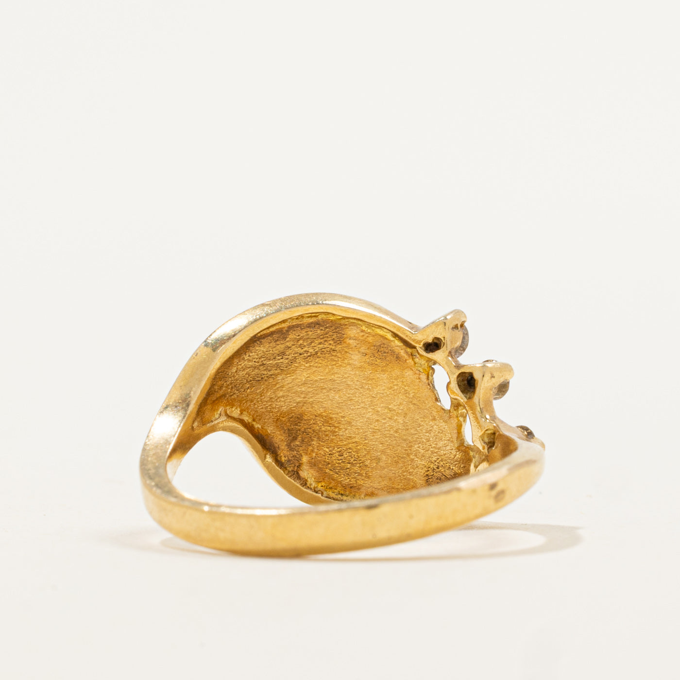 Bague abstraite à trois diamants | 0,09 ct au total | Taille 5,75 |