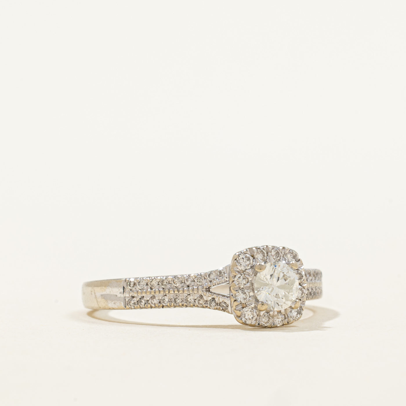 Bague Halo Diamant 14 carats | 0,46 ct | Taille 7,25 |