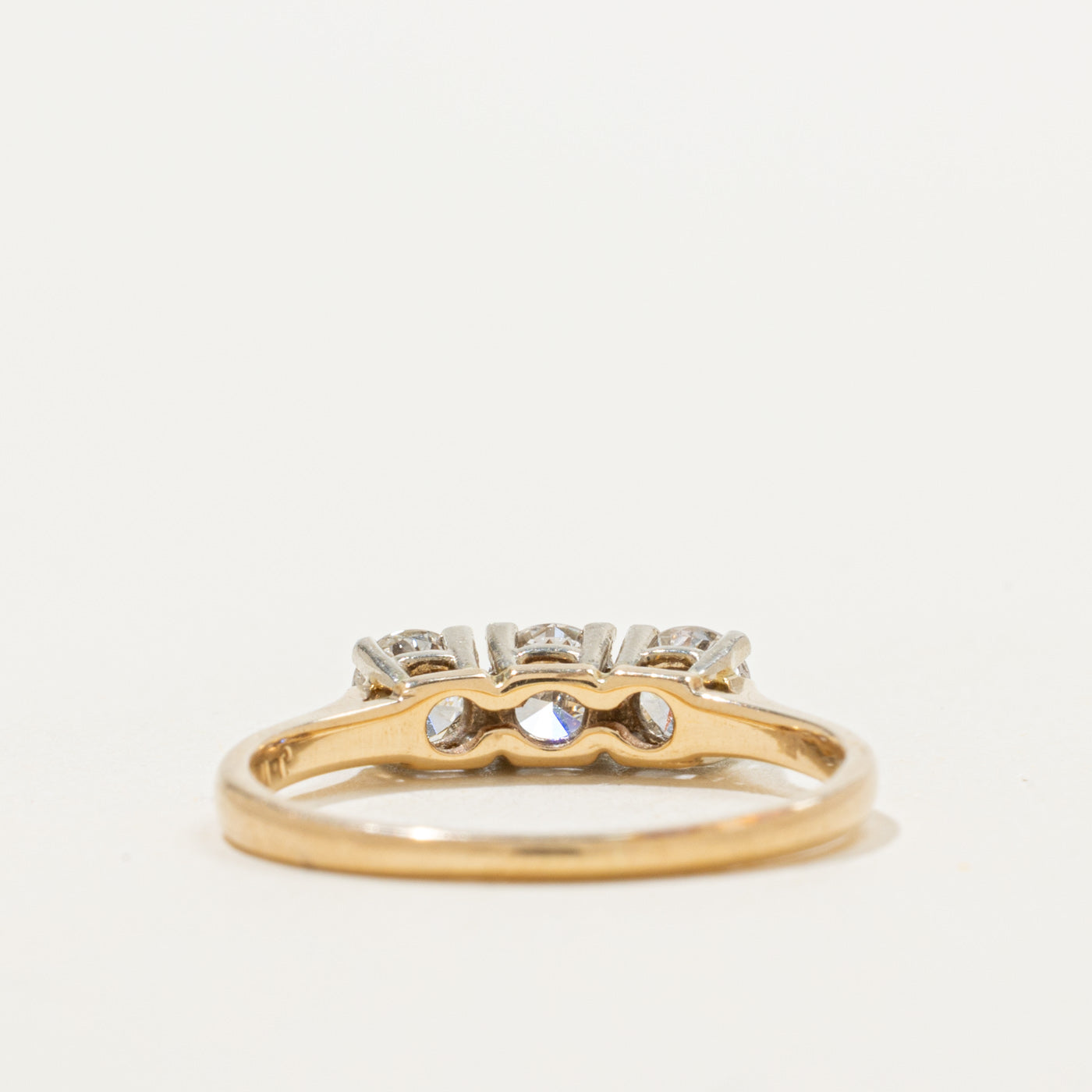 Bague classique trois diamants | 0,59 ct au total | Taille 7 |