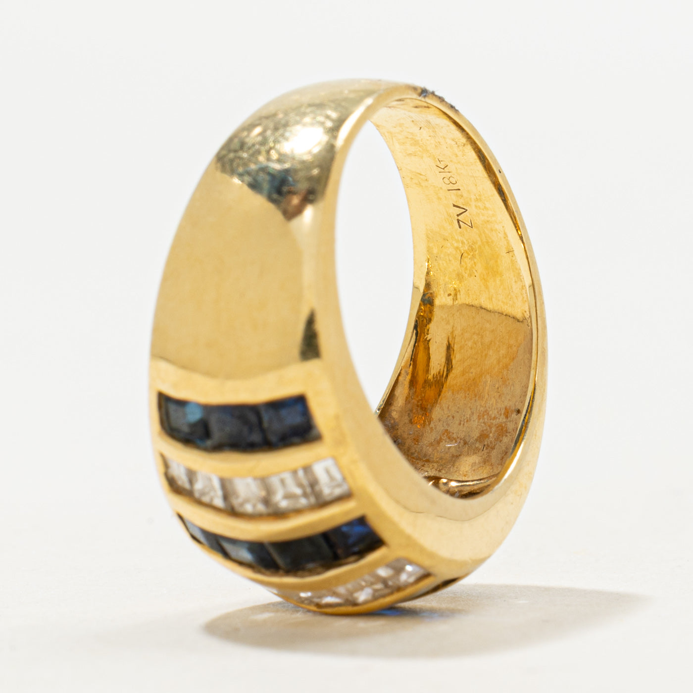 Bague dôme en or 14 carats sertie de diamants et de saphirs bleus | 0,91 ct au total, 1,41 ct au total | Taille 5,5