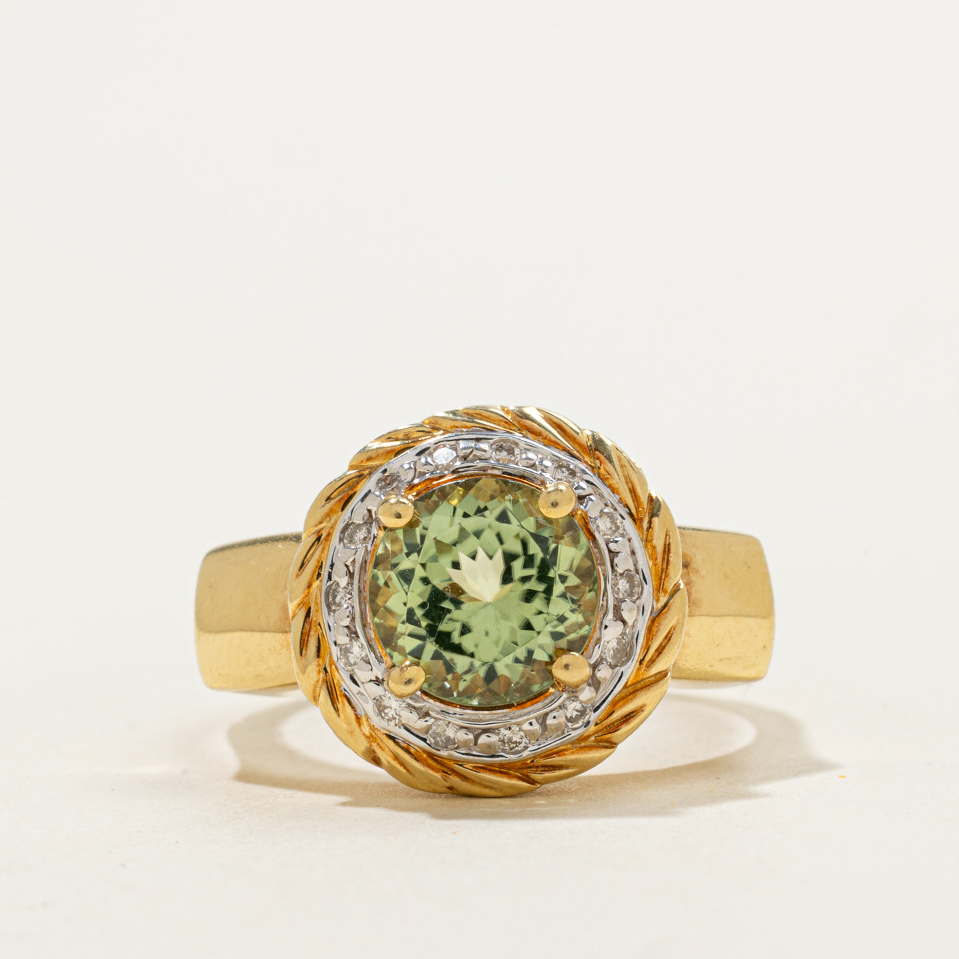 Bague cocktail en or 18 carats sertie de diamants et de spodumène | 0,1 ct au total, 2 ct | Taille 8,5 |