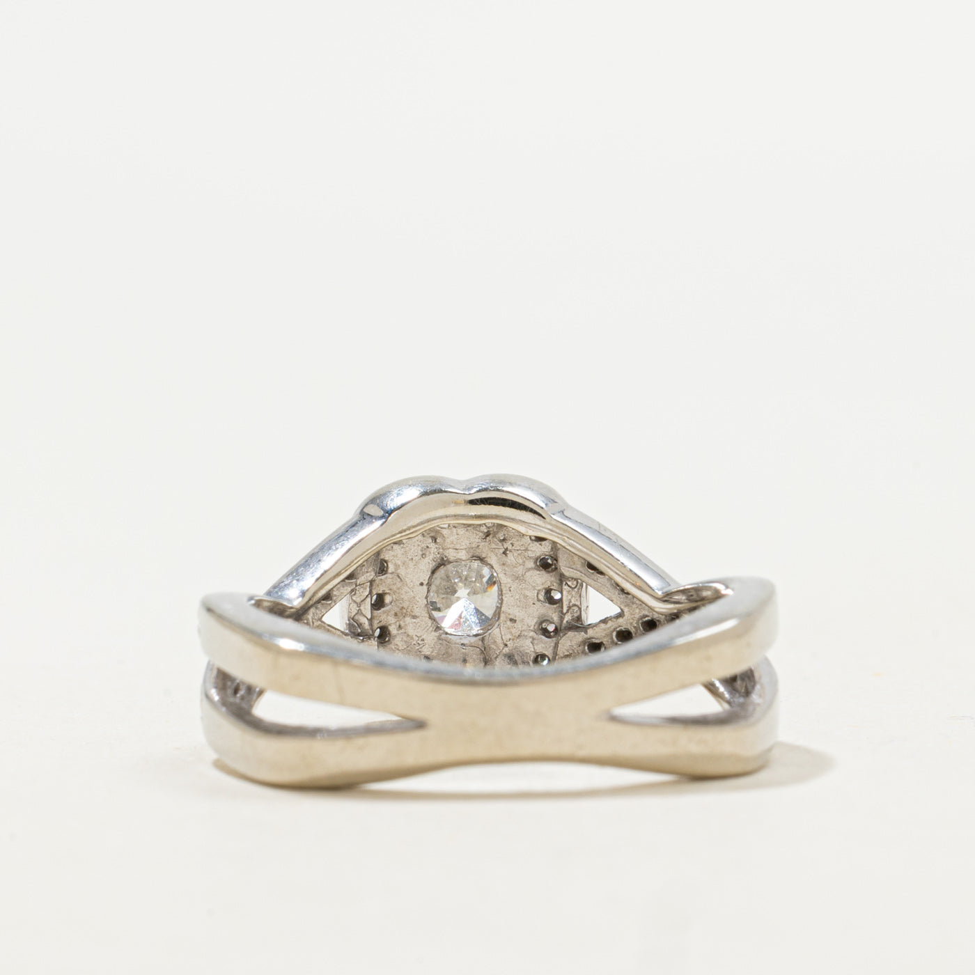 Bague de fiançailles Diamond Halo Crossover | 0,80 carat, taille 7,25 | SI2, je |
