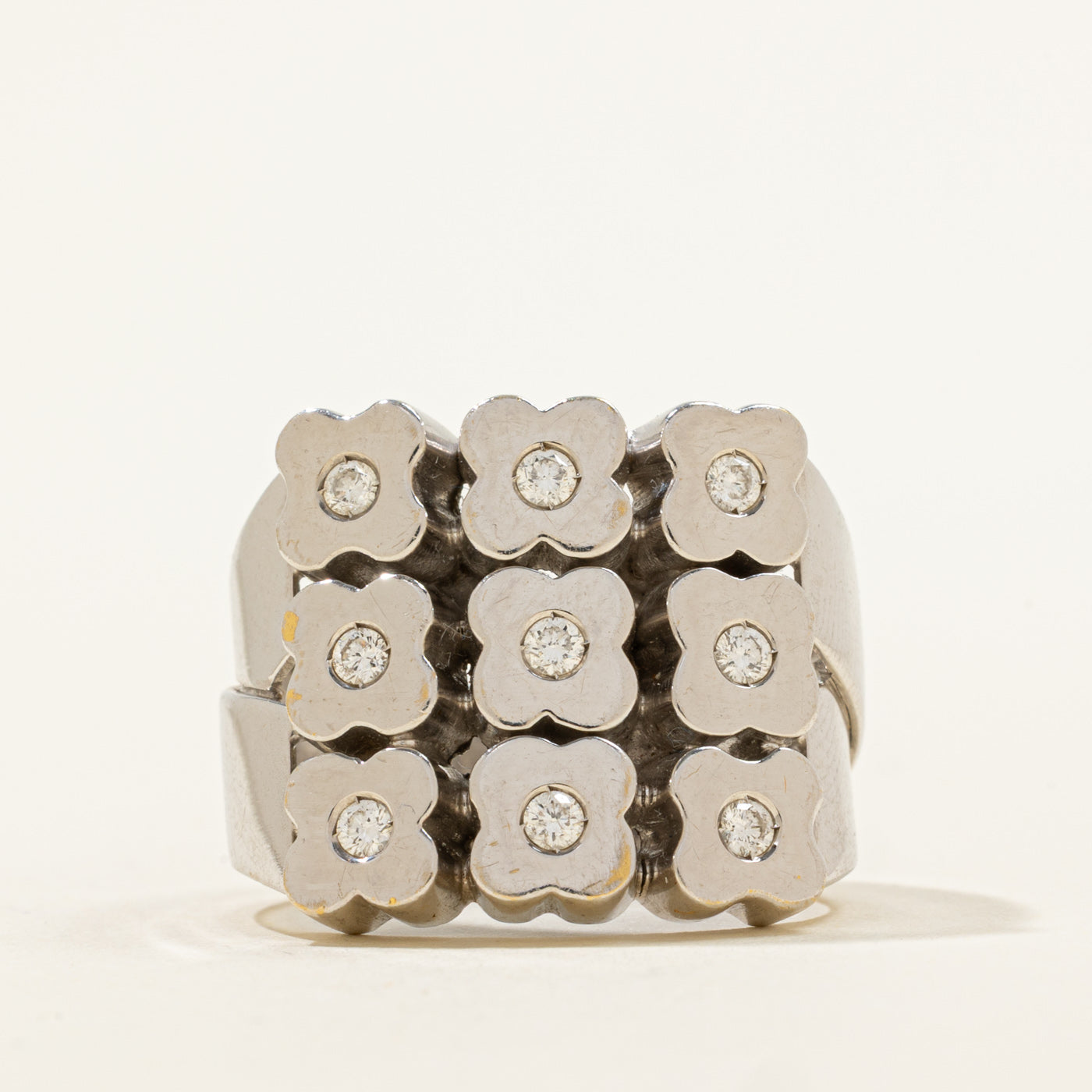 Bague fleur sertie de diamants en grille | 0,27 ct | Taille 7,5 |