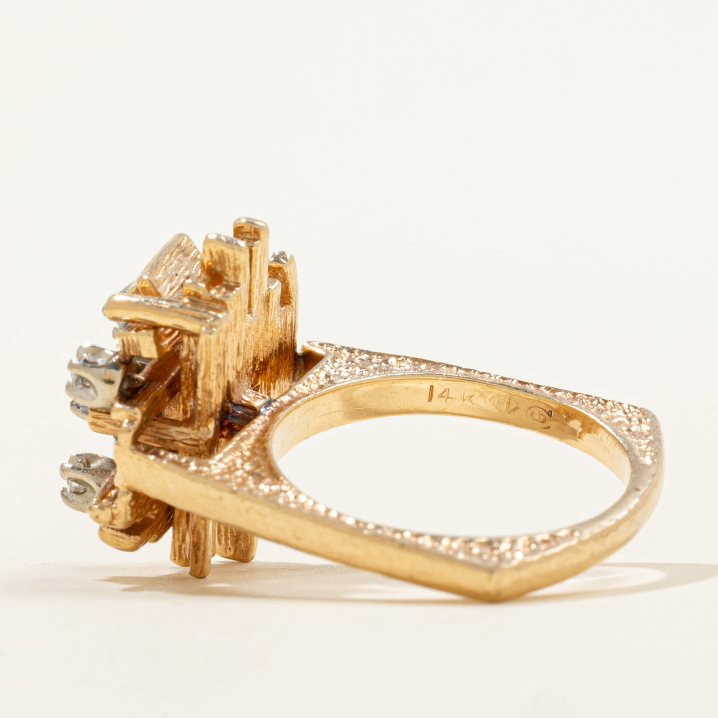 Bague abstraite en diamant | 0,09 ct | Taille 5,25 |