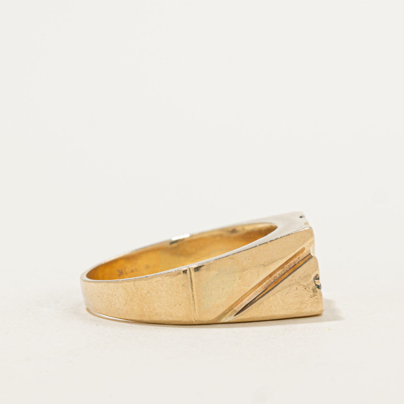 Bague chevalière à chevrons | 0,09 ct | Taille 10,5 |
