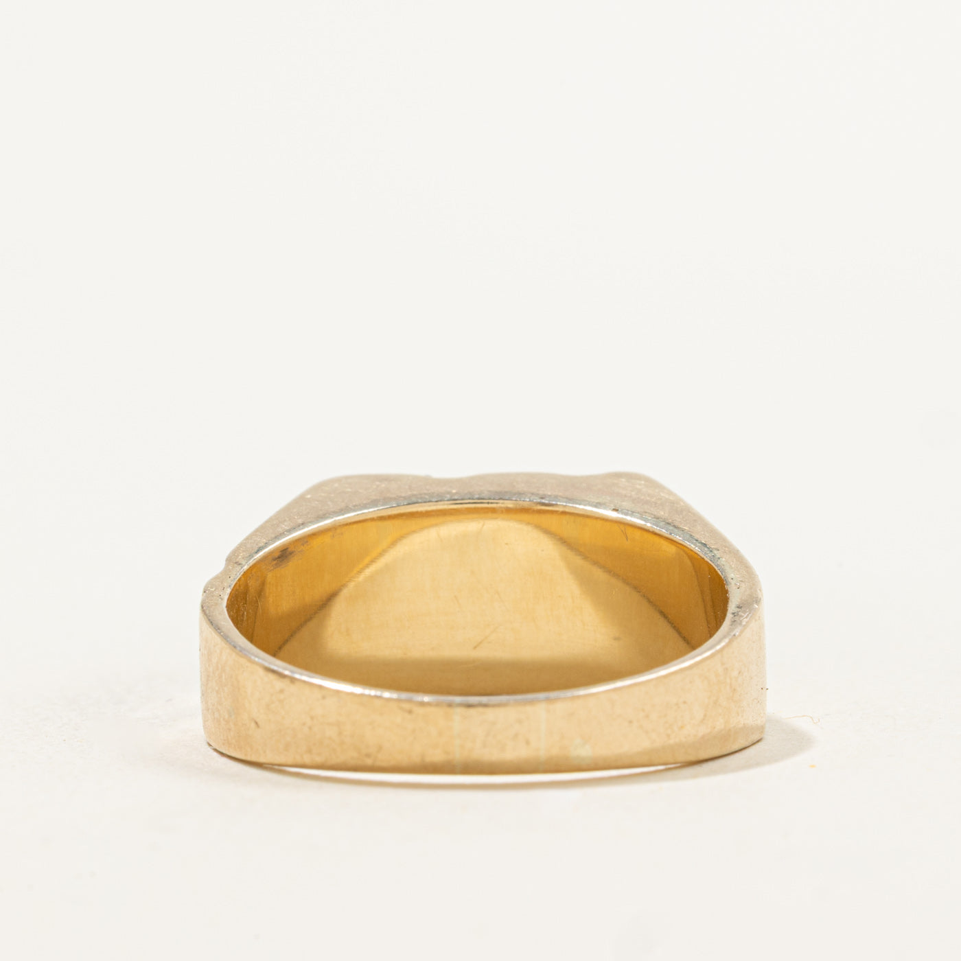 Bague chevalière à chevrons | 0,09 ct | Taille 10,5 |