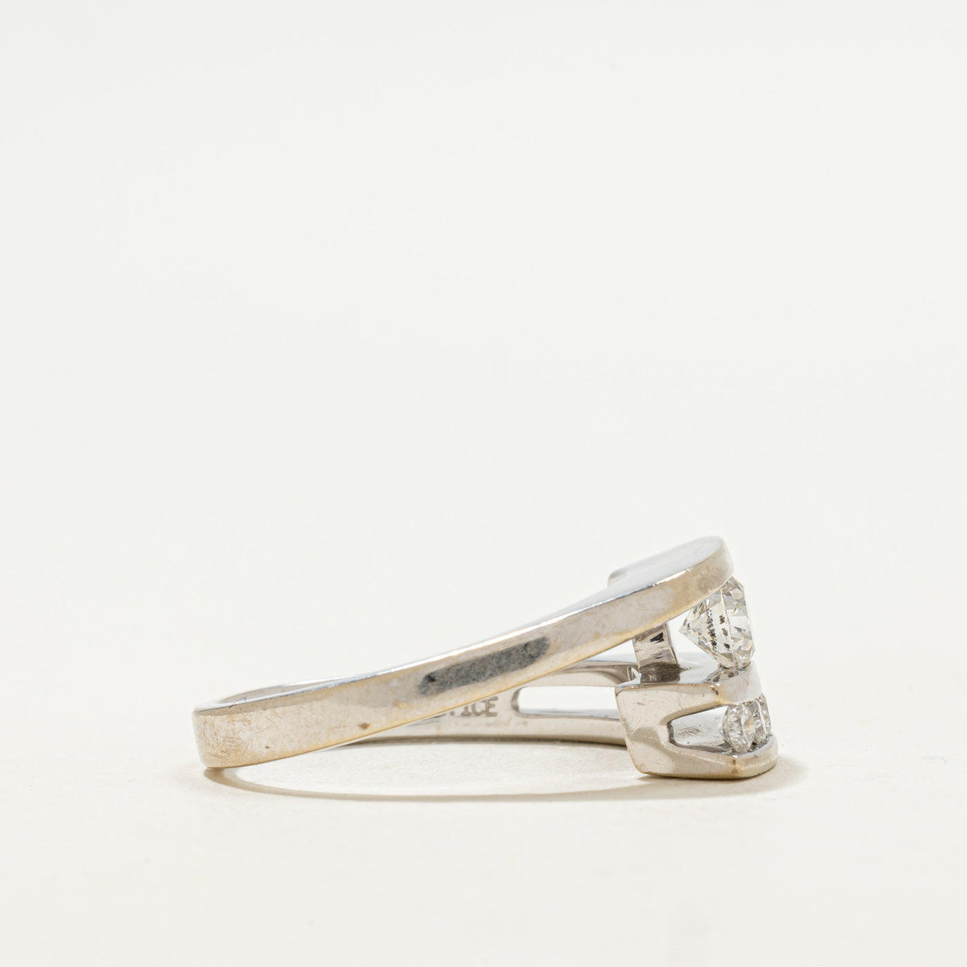 Bague Polar Ice en diamant canadien avec sertissage croisé | 0,77 ct | Taille 7,75 |