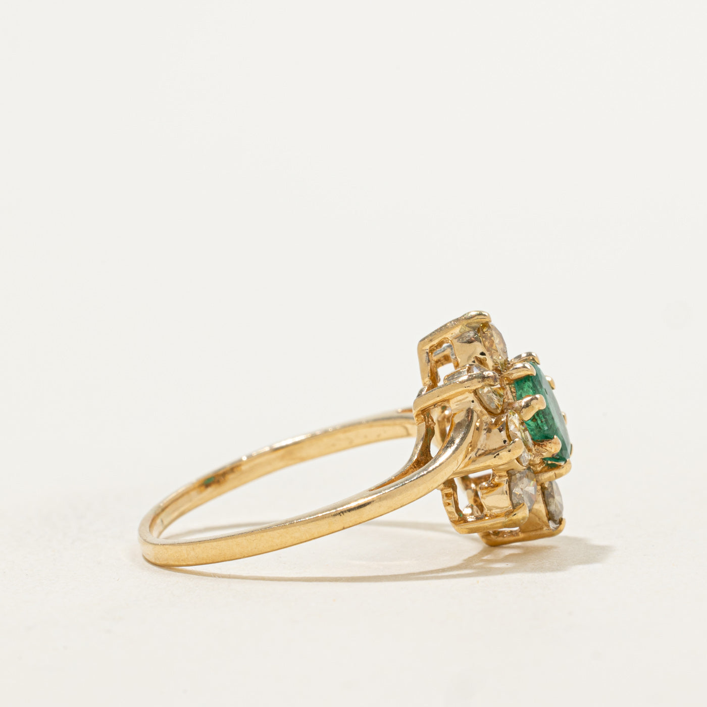 Emerald & Gradient Yellow Diamond Cocktail Ring | 0.80ctw, 0.40ct | SZ 7 |