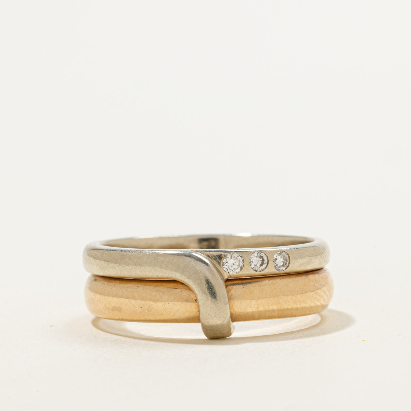 Bague sertie de diamants bicolores | 0,09 ct au total | Taille 9,75 |
