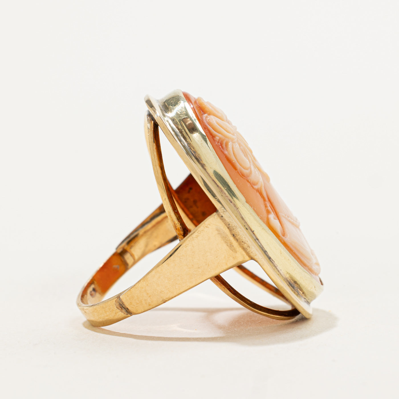 Sea Shell Cameo Cocktail Ring | 9.45ct | SZ 6.5 |