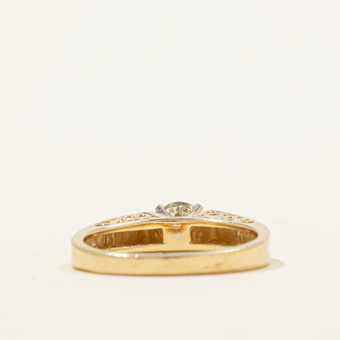 Bague solitaire diamant à profil filigrané | 0,47 ct | Taille 6 |