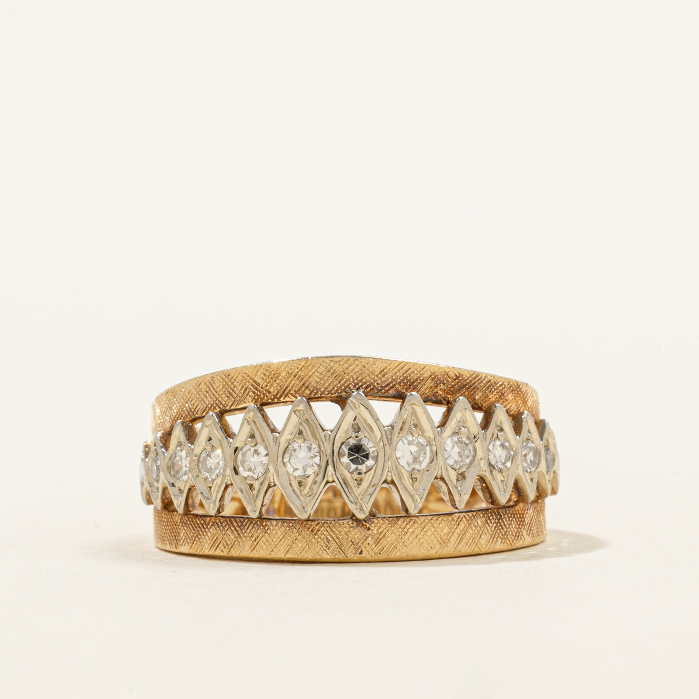 Marquise Shaped Tapered Gold Ring | 0.22ctw | SZ 6.5 |