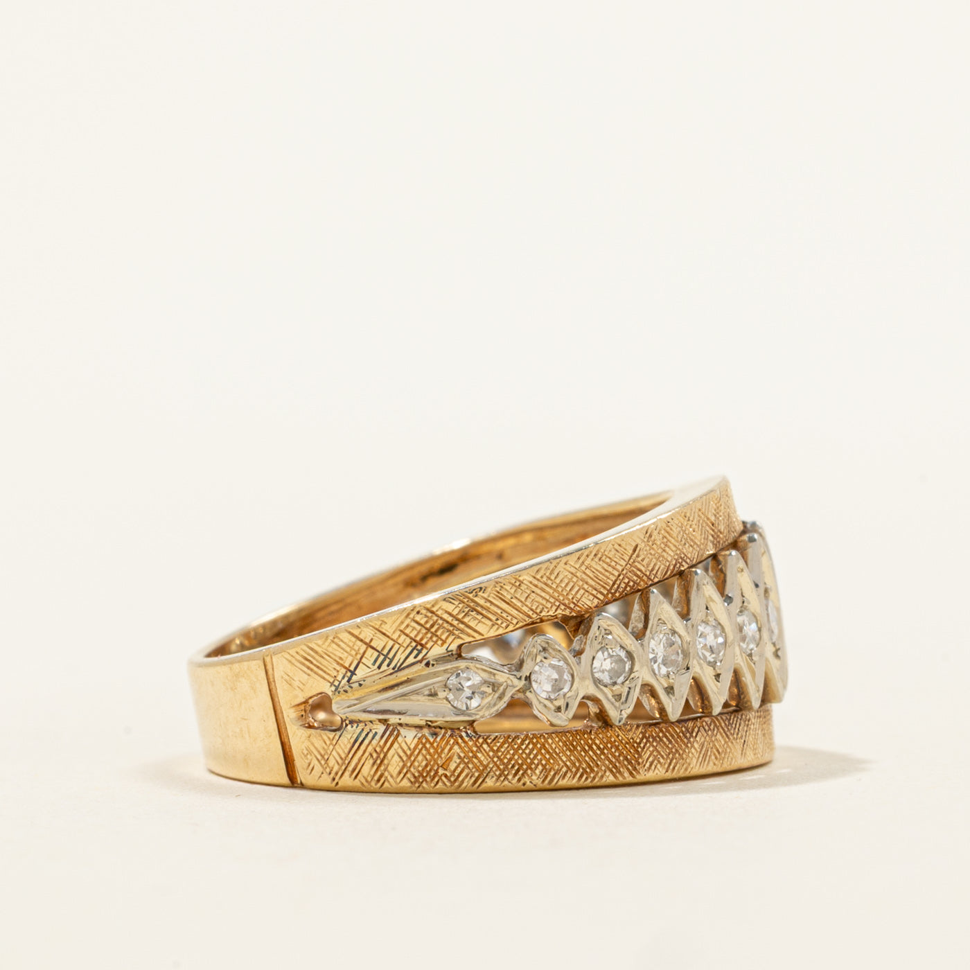 Marquise Shaped Tapered Gold Ring | 0.22ctw | SZ 6.5 |