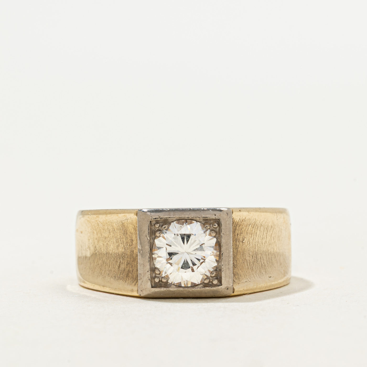 Bague solitaire large en diamant, poinçonnée autrichienne | 0,90 ct | Taille 7 |