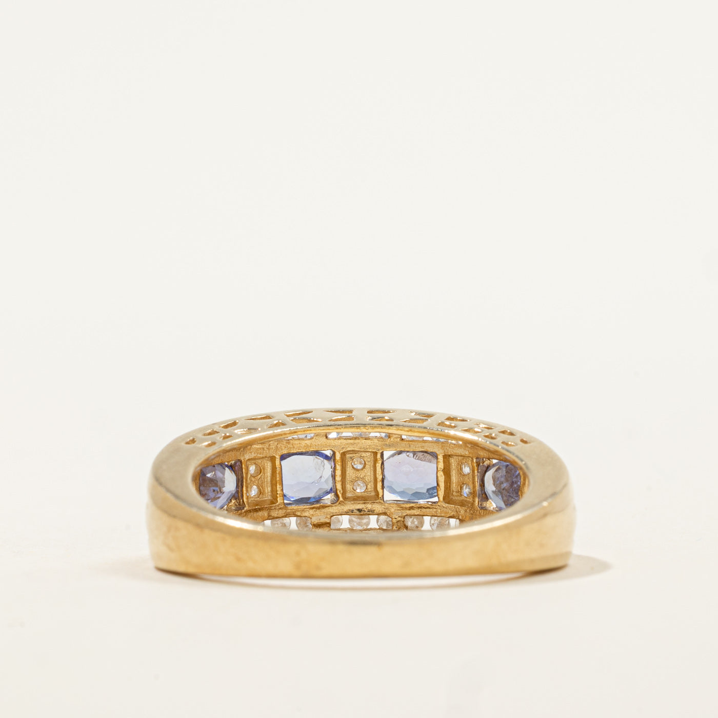 Bague sertie de tanzanite et de diamants | 0,68 ct, 0,18 ct au total | Taille 7,75 |