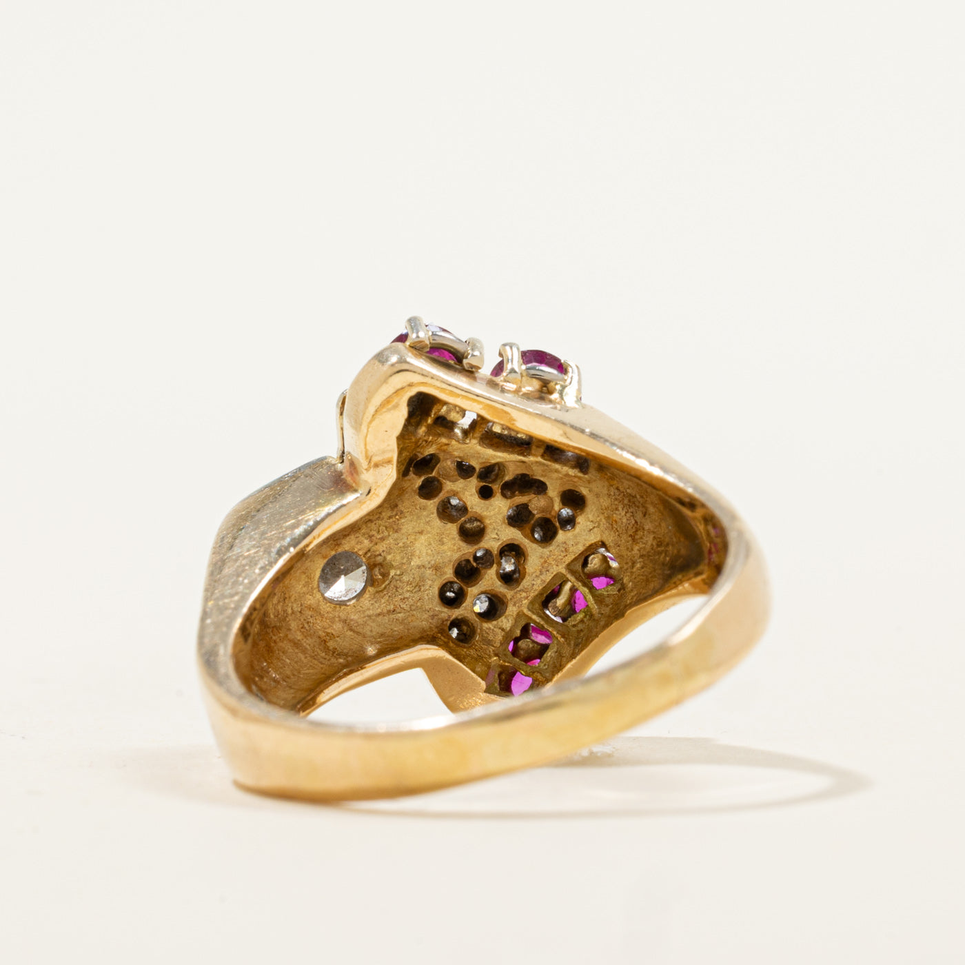 Bague Chevron Diamant et Rubis | 0,63 ct | 0,80 ct | Taille 9 |