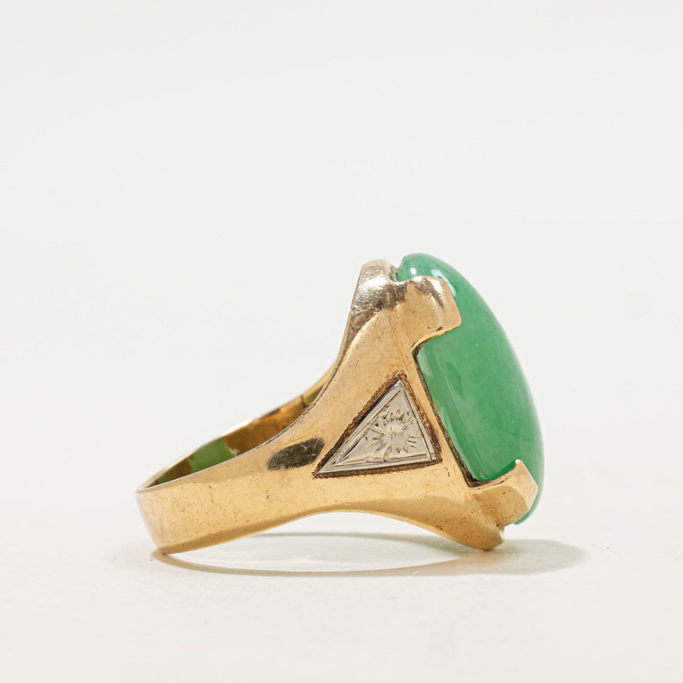 Jadeite Cocktail Ring | 18.50ct | SZ 10 |