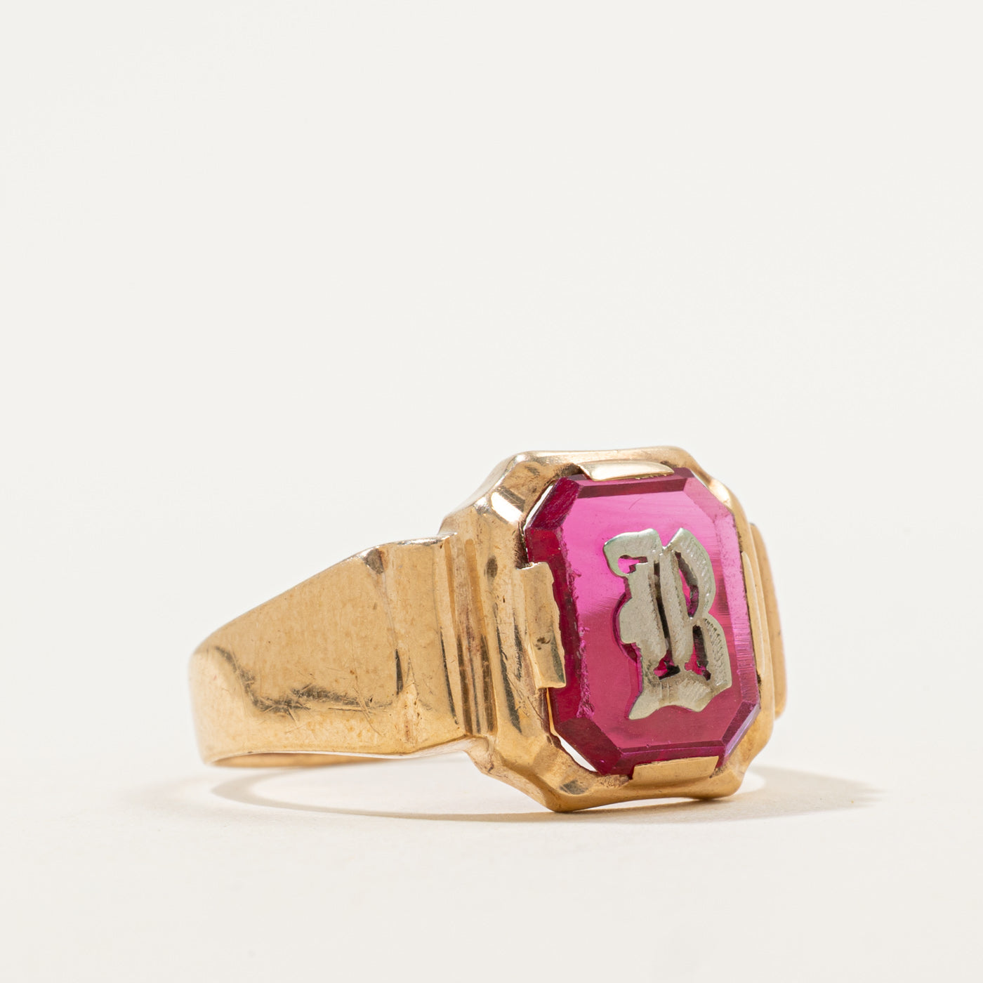 Bague chevalière en rubis synthétique avec initiale « B » | 4,00 ct | Taille 10,5 |