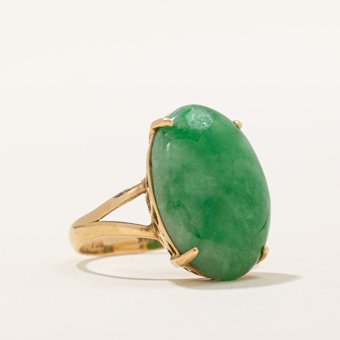 Jadeite Cocktail 18k Ring | 12.00ct | SZ 7 |