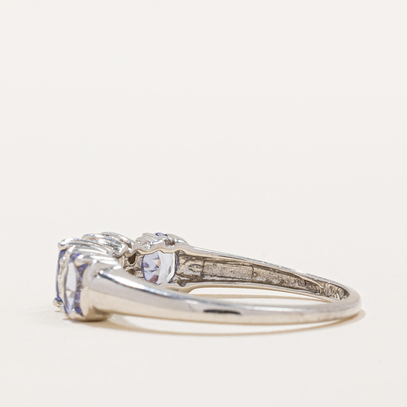 Tanzanite & Diamond Ring | 1.00ctw, 0.03ctw | SZ 9 |