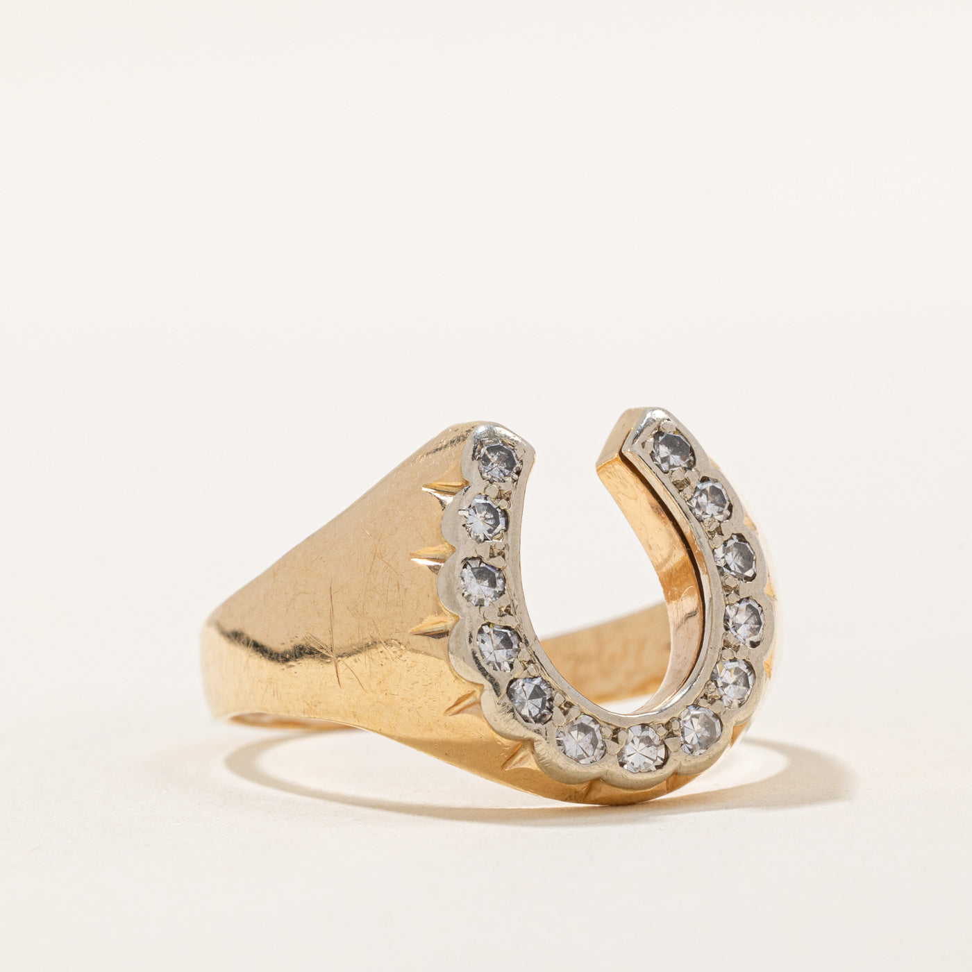 Bague fer à cheval en diamant | 0,32 ct | Taille 10 |