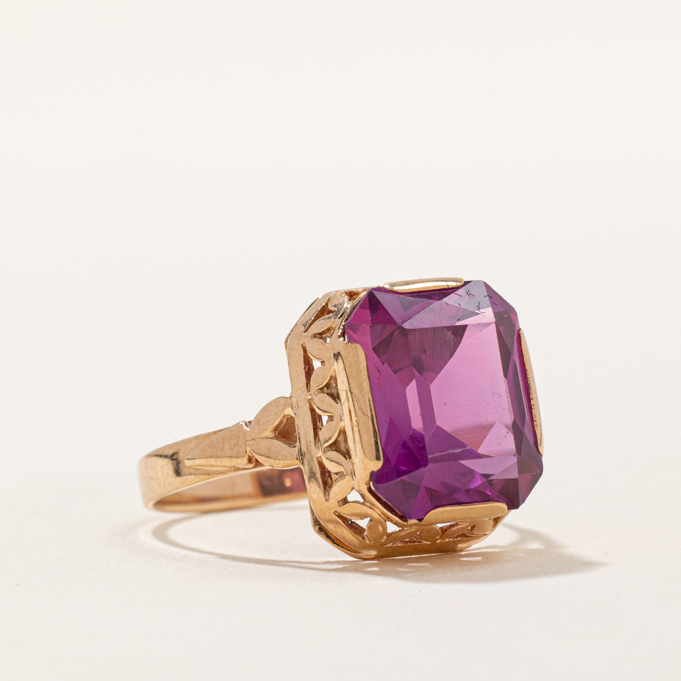 Synthetic Purple Sapphire Cocktail Ring | 7.55ct | SZ 7.5 |