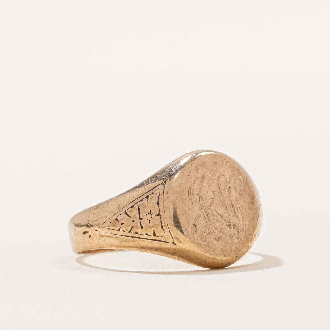 10k Yellow Gold 'LW' Initialed Ring | SZ 6.75 |