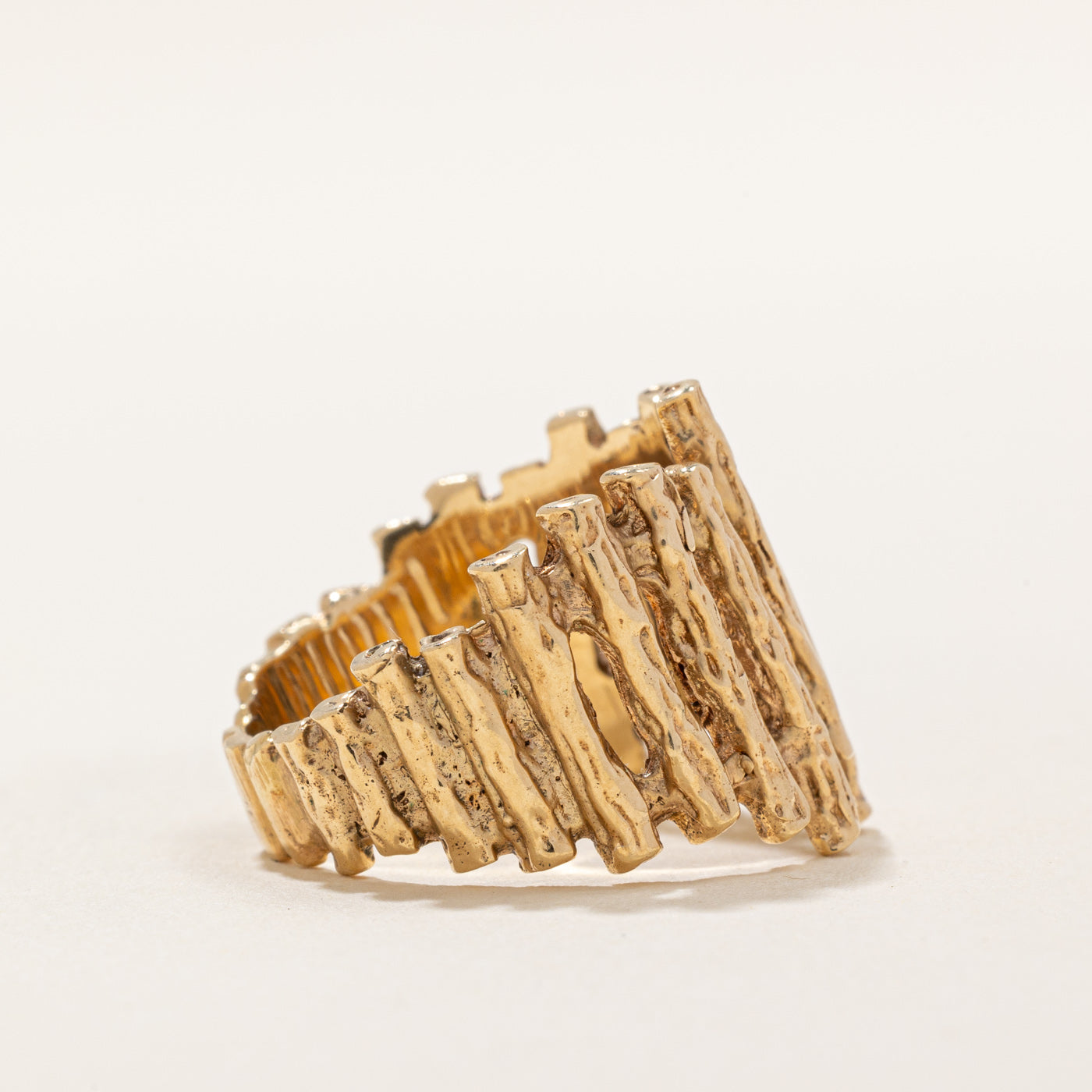 14k Yellow Gold Textured Ring | SZ 7 |