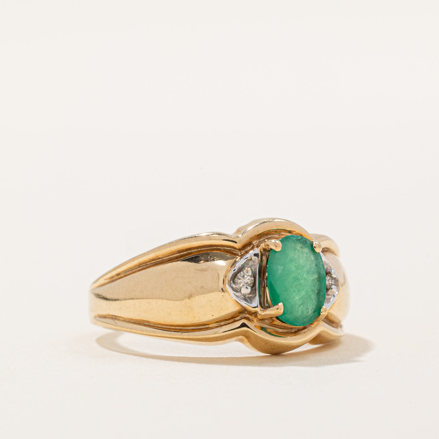 Emerald & Diamond Ring | 0.60ct, 0.02ctw | SZ 7.5 |