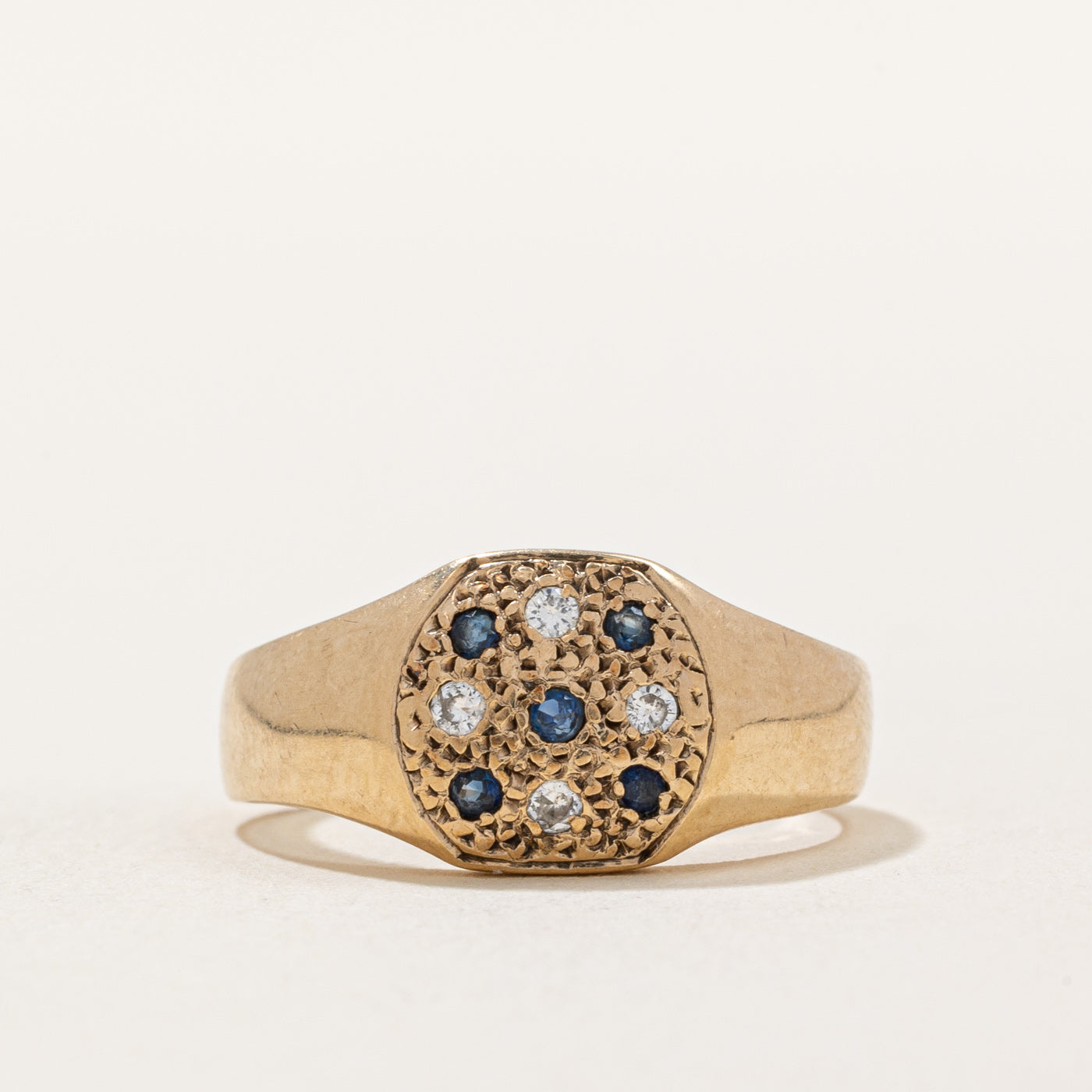 Sapphire & Diamond Illusion Set Ring | 0.08ctw, 0.04ctw | SZ 5 |
