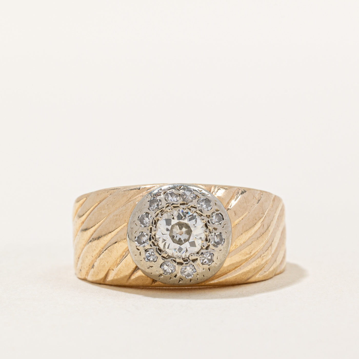 Illusion Set Diamond Ring | 0.35ctw | SZ 5.5 |