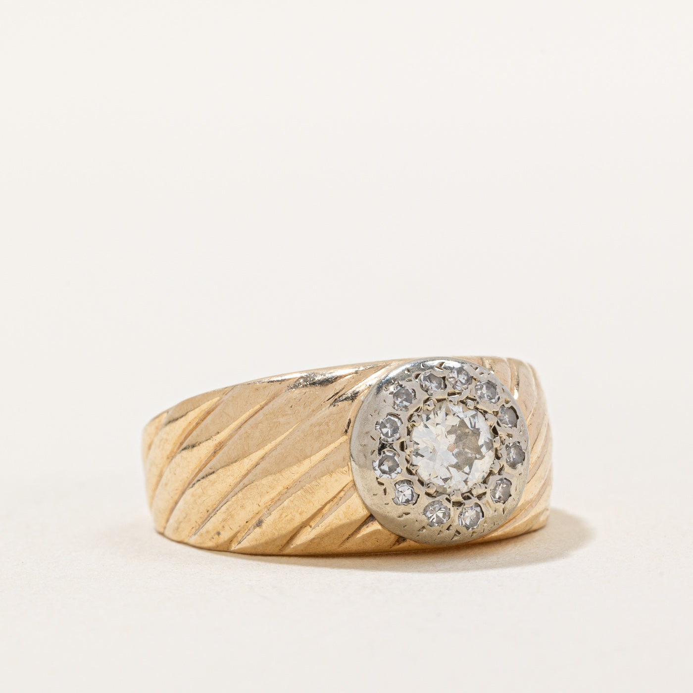 Illusion Set Diamond Ring | 0.35ctw | SZ 5.5 |