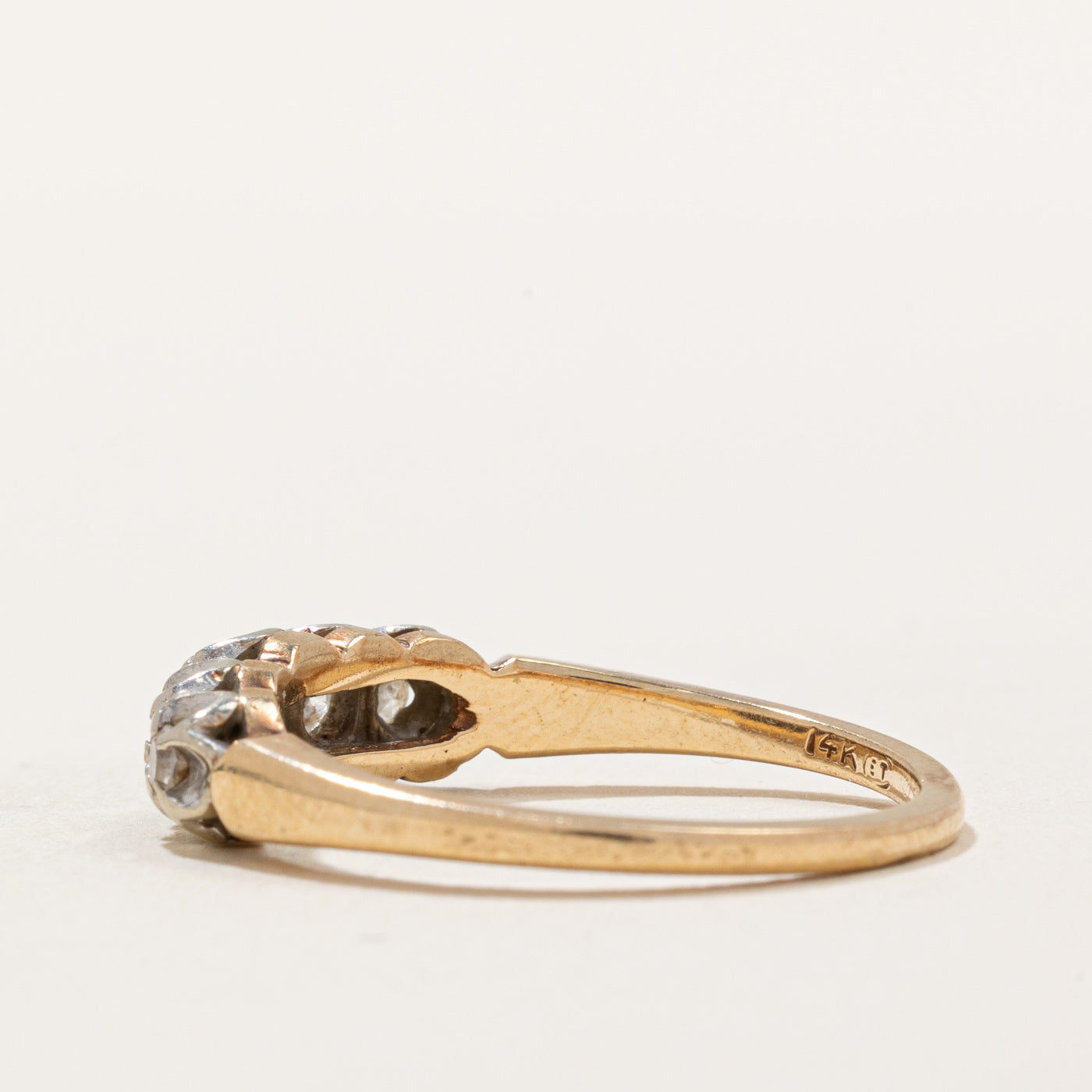 Diamond Ring | 0.28ctw | SZ 7.25 |